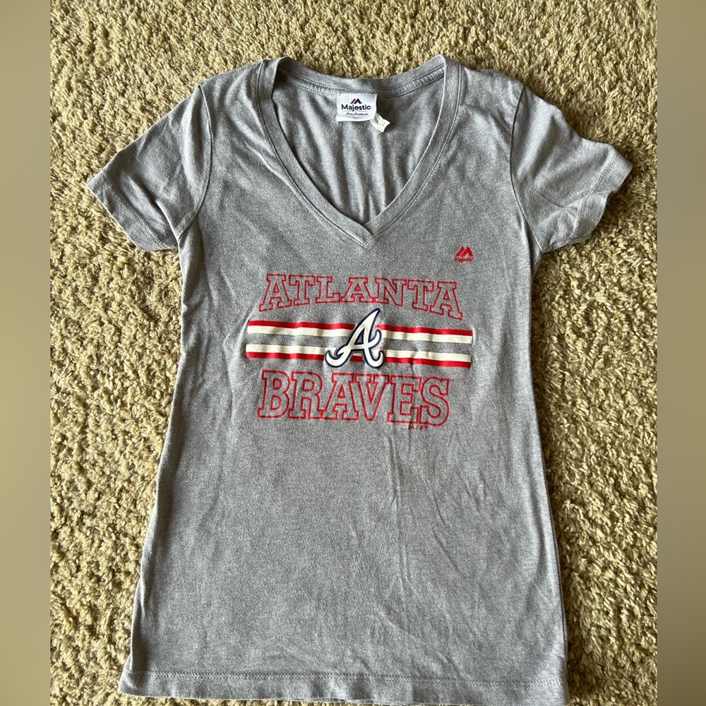 Womens Small, Atlanta Braves Shirt